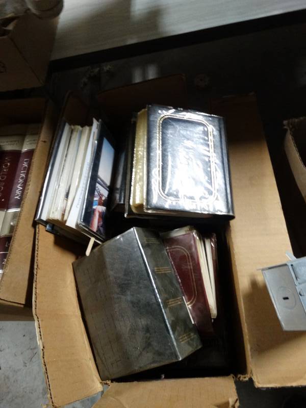 lot 10358 image: large lot of photo albums