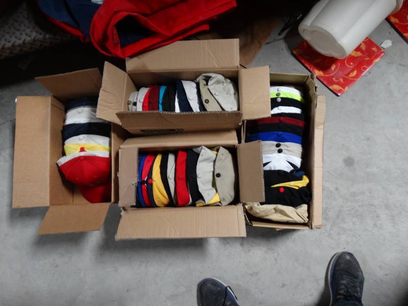 lot 10375 image: 4 boxes of varies snapback hats