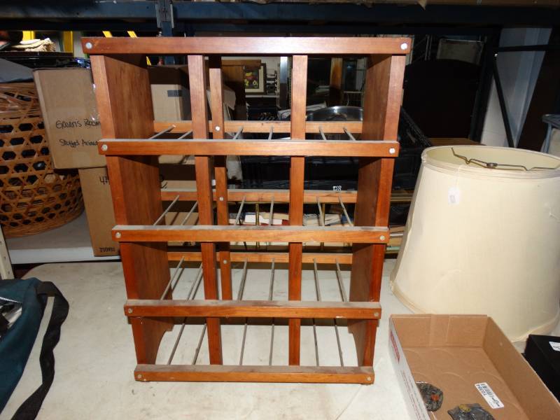 lot 10383 image: wooden wine bottle holder