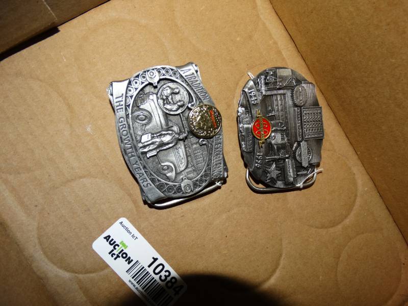 lot 10384 image: snapon and raynor belt buckles