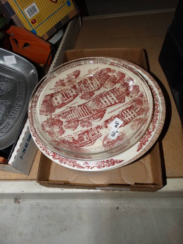 lot 10396 image: decorative plates