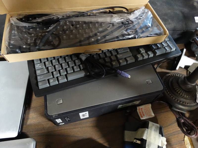 lot 10404 image: dell desktop computer tower with 2 keyboards