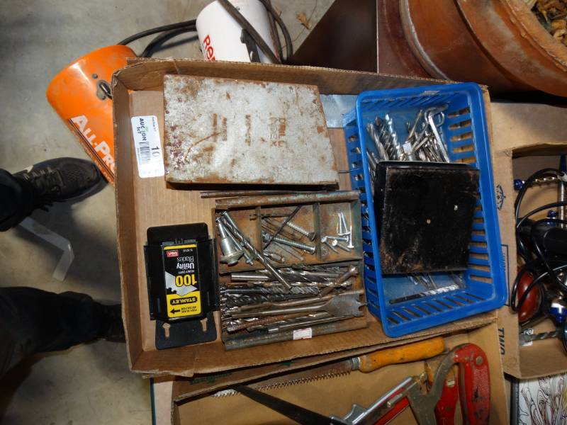 lot 10418 image: lot of drill bits