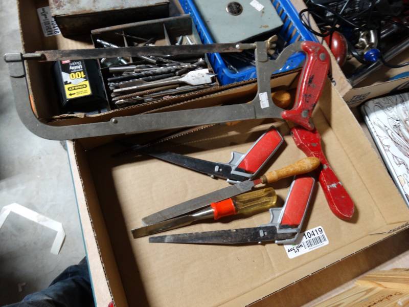 lot 10419 image: lot of hand saws and dry wall saws