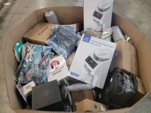 lot 53390 image: Amazon Untouched Hi-Piece Count Mixed Retail Lot