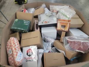 lot 53393 image: Amazon Untouched Hi-Piece Count Mixed Retail Lot