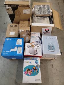 lot 56689 image: Oster XL Air Fryer 1700w Convection oven  Smeg Coffe maker  Ice maker  Outdoor misting fan  Fluzzle Tube  MORE