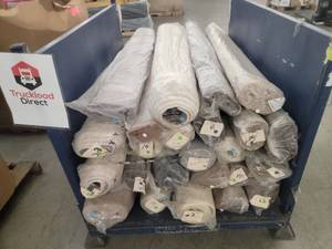 lot 56696 image: Wool & Wool Blended Area Rugs 5 x 8 - 25 ct