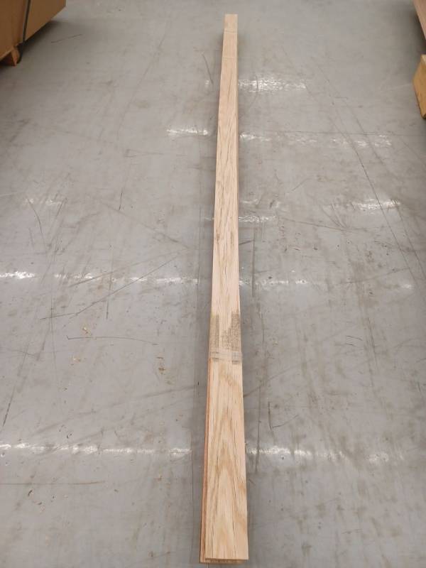 lot 4027 image: 10 Pieces Oak Casing, 7ft L x 2 14 H, 70 Linear Feet