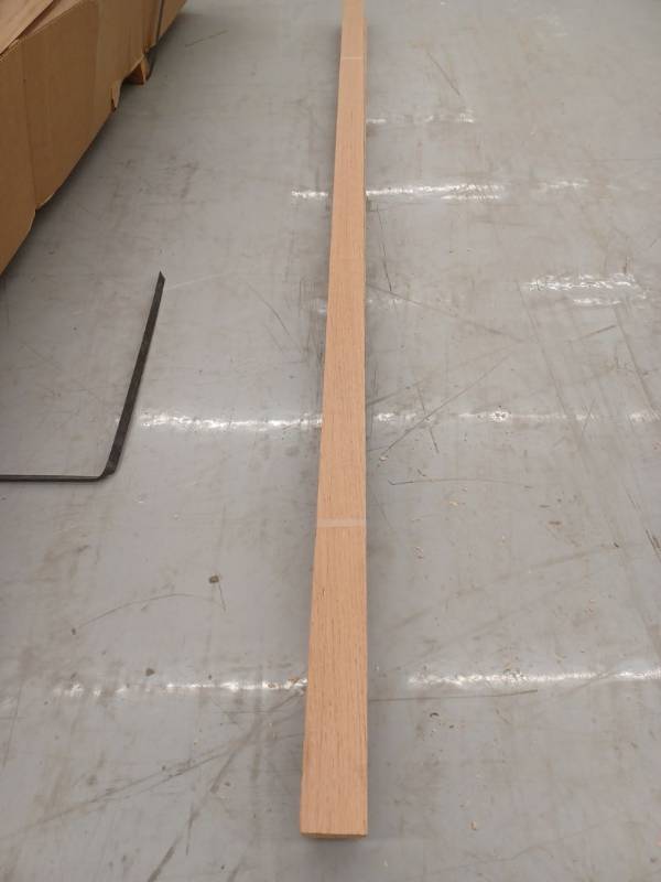 lot 4029 image: 10 Pieces Oak Casing, 7ft L x 2 14 H, 70 Linear Feet