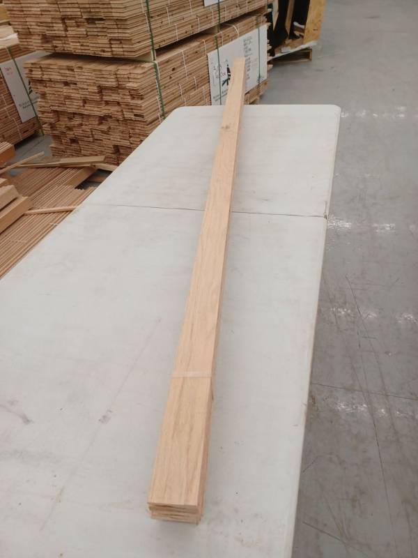 lot 4038 image: 10 Pieces Oak Casing, 7ft L x 2 58 H, 70 Linear Feet