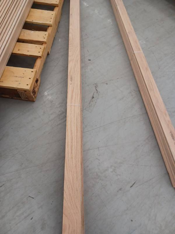 lot 4040 image: 10 Pieces Oak Base, 8ft L x 2 1316 H, 80 Linear Feet