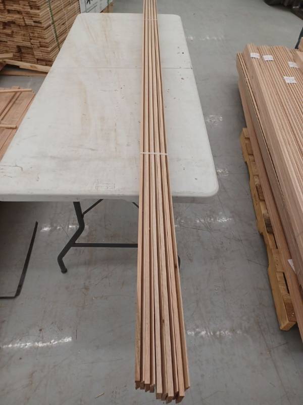 lot 4056 image: 10 Pieces Oak Base, 8ft L x 2 1316 H, 80 Linear Feet