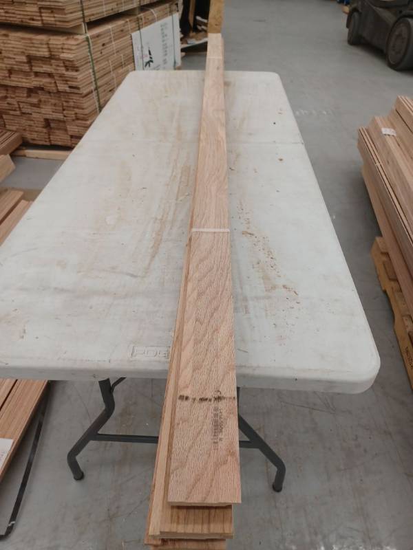 lot 4071 image: 10 Pieces Oak Base, 8ft L x 2 34 H, 80 Linear Feet