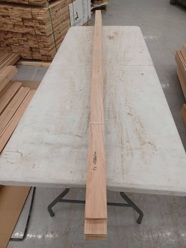 lot 4073 image: 10 Pieces Oak Casing, 7ft L x 2 14 H, 70 Linear Feet