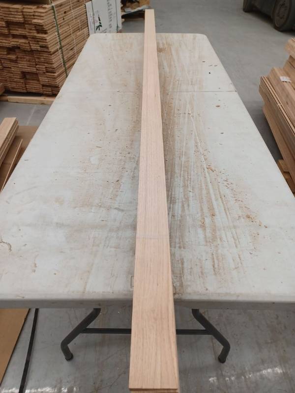lot 4079 image: 10 Pieces Oak Casing, 7ft L x 2 14 H, 70 Linear Feet