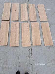 lot 39360 image: 10- 36 Inch Oak Stair Treads