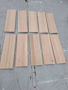 lot 39362 image: 10- 36 Inch Oak Stair Treads