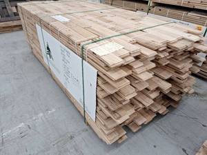 lot 39383 image: Pallet Of Unfinished Oak Hardwood Flooring 756 Sqft