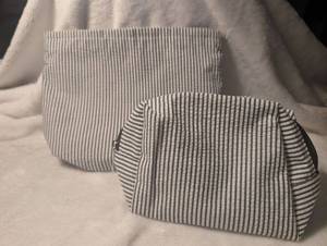 lot 2015 image: Striped Cotton Makeup Bag Set