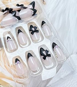 lot 2021 image: Black Bow Press-On Nails Set