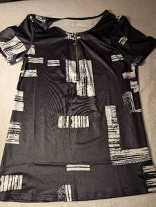 lot 2042 image: Modern Abstract Print Shirt with Zipper Detail - Size Medium&nbsp