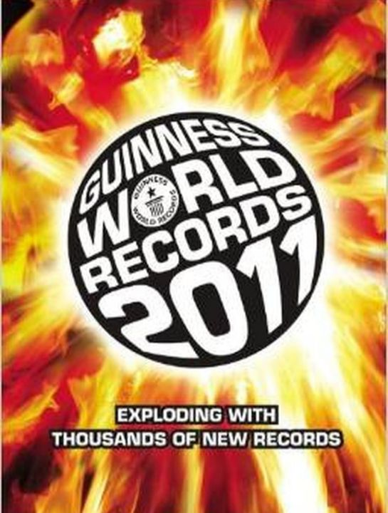 lot 448 image: Guinness World Records 2011
