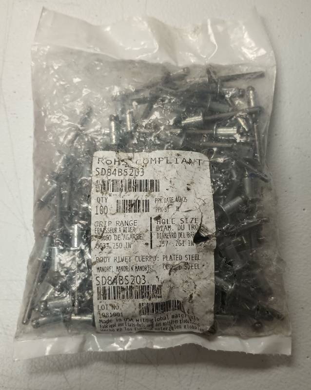 lot 804 image: Plated Steel Blind Rivets SD84BS203 - Pack of 100