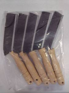 lot 428 image: cleaning brushes, used for removing dust and debris