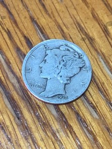 lot 8 image: 1935-S Mercury Dime Coin 90% Silver