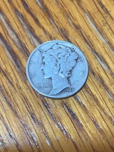 lot 11 image: 1944 Mercury Dime Coin 90% Silver
