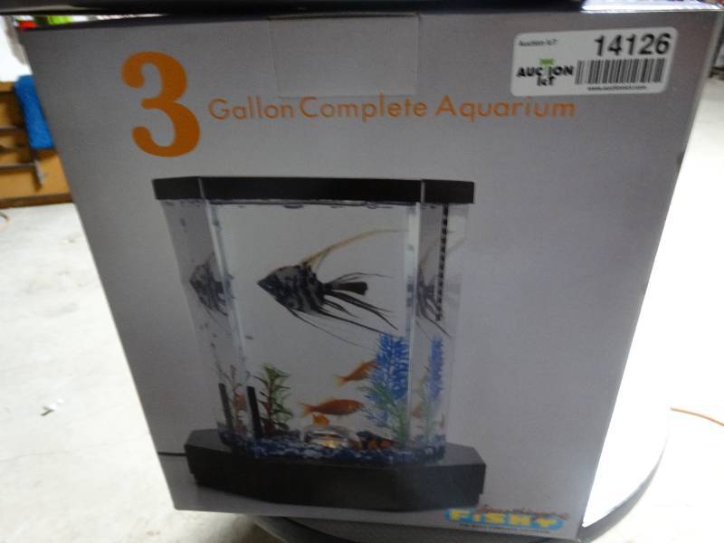 lot 14126 image: 3 gallon complete aquarium in box