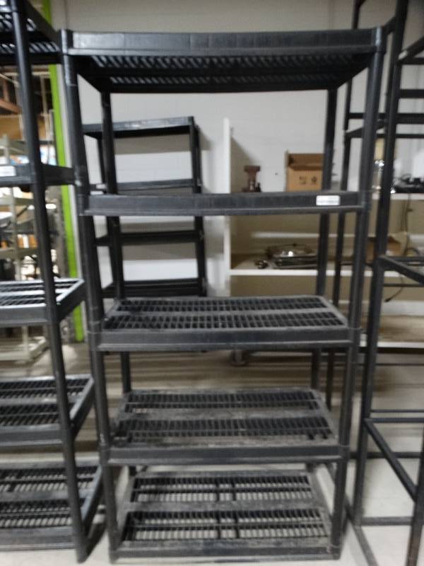 lot 14141 image: 5 shelf plastic shelf unit