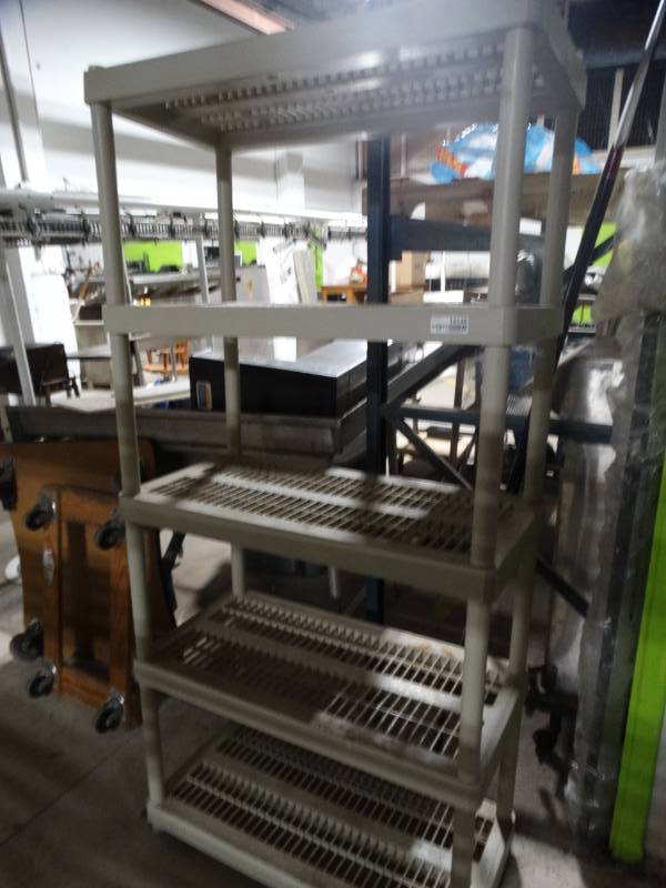 lot 14146 image: 5 shelf plastic shelf unit