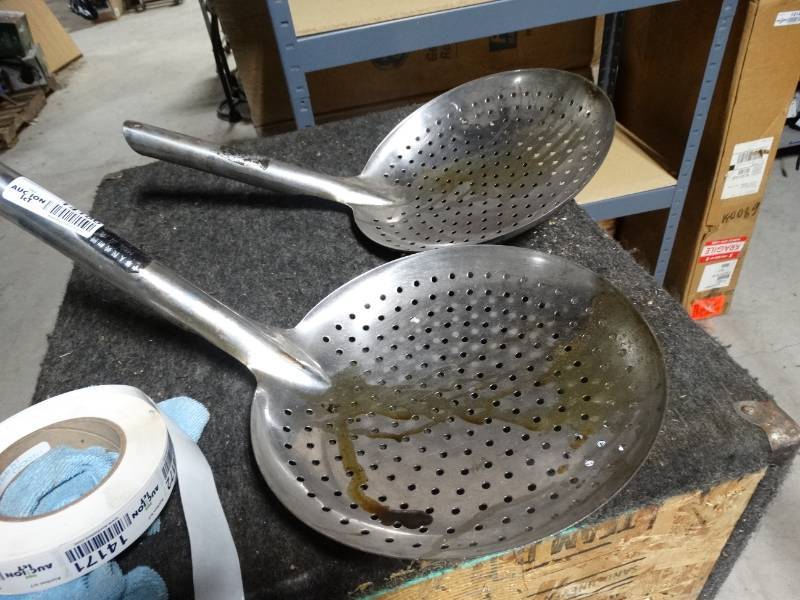 lot 14166 image: Stainless steel dippers. 10 12