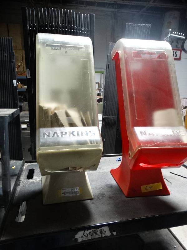 lot 14175 image: 2 napkin dispensers.