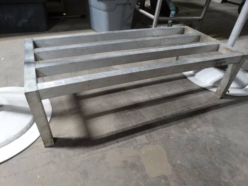 lot 14207 image: Aluminum dinning rack 42 long.