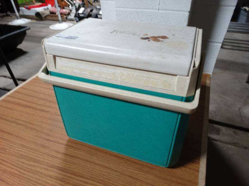 lot 14225 image: Coleman cooler.