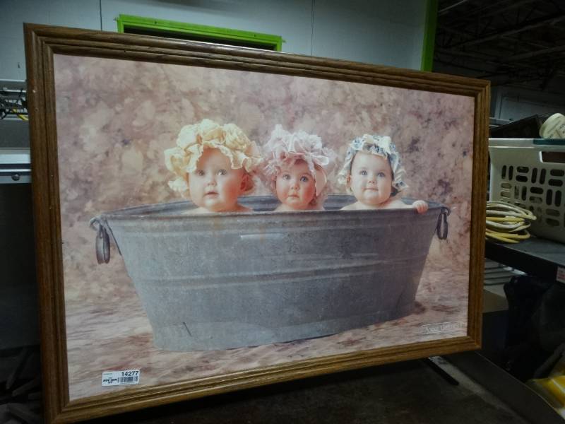 lot 14277 image: Anne Geddes framed print