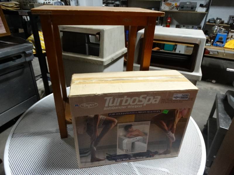lot 14280 image: Turbo-Spa model 6000 whirlpool- new in box & wood stand