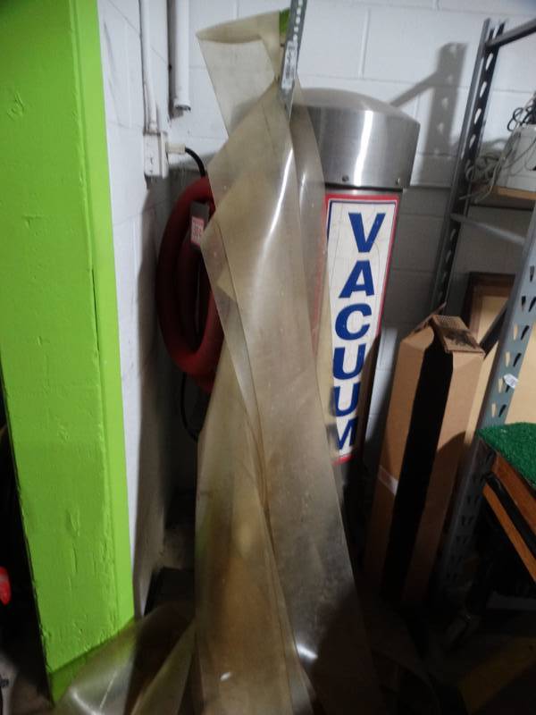 lot 14297 image: Plastic doorway air curtain