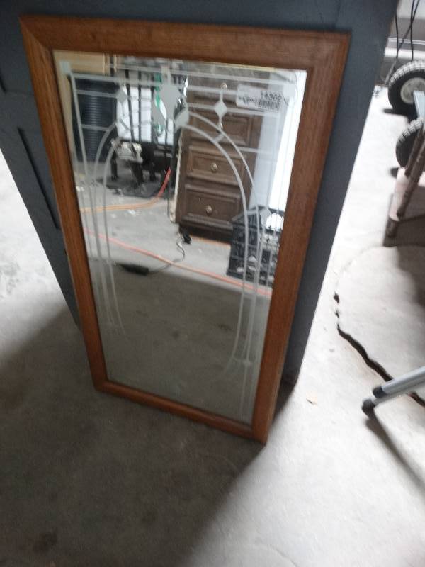 lot 14302 image: Wood framed decorative wall mirror