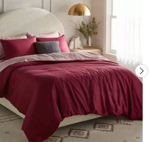 lot 4895 image: King TENCEL Duvet Cover and Sham Set Wine Red - Threshold OEKO-TEX Certified, 320 Thread Count, Cooling Satin Weave - Retail $89