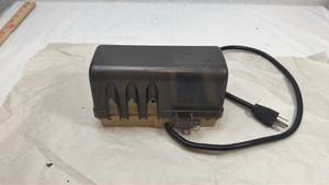lot 43 image: Bell 6-Outlet Power Strip Surge Protector