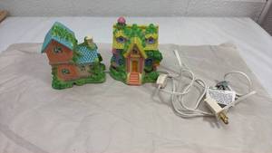 lot 101 image: Decorative School House Night Light