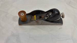 lot 107 image: Stanley No. 220 Block Plane