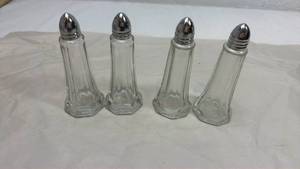lot 118 image: Set of 4 Glass Salt and Pepper Shakers with Chrome Tops