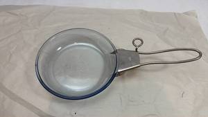 lot 121 image: vintage Pyrex Flameware 7 glass skillet