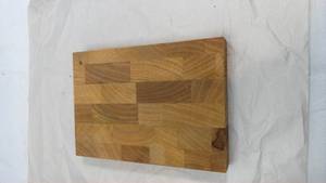 lot 122 image: End Grain Oak Butcher Block Square