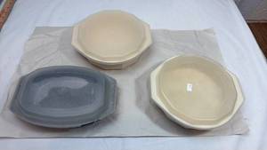 lot 132 image: Anchor Hocking Freeze Heat and Serve Plates